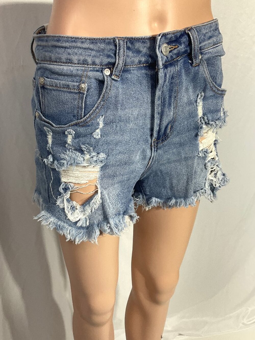Almost Famous Size 9 Distressed Jean Shorts Womens Denim 5411X-KR